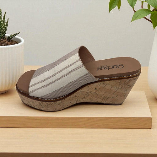 Natural Stipes Wedge