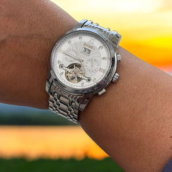 Reloj automático mágico