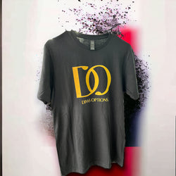 Camiseta negra y dorada de Divas Options