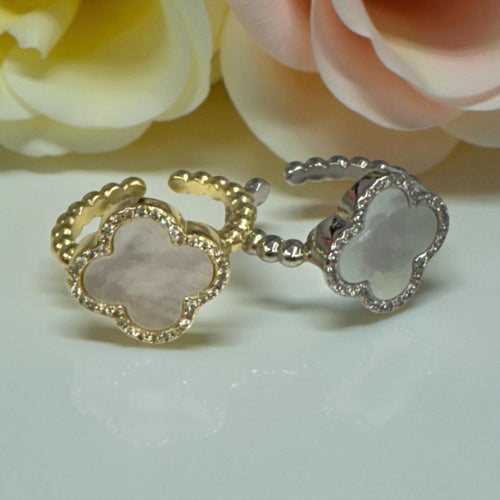 Mother Pearl Clover Ring