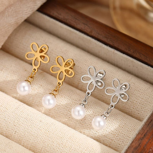 Flowers in Pearls