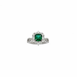 Esmerald Ring in Esmerald Cut